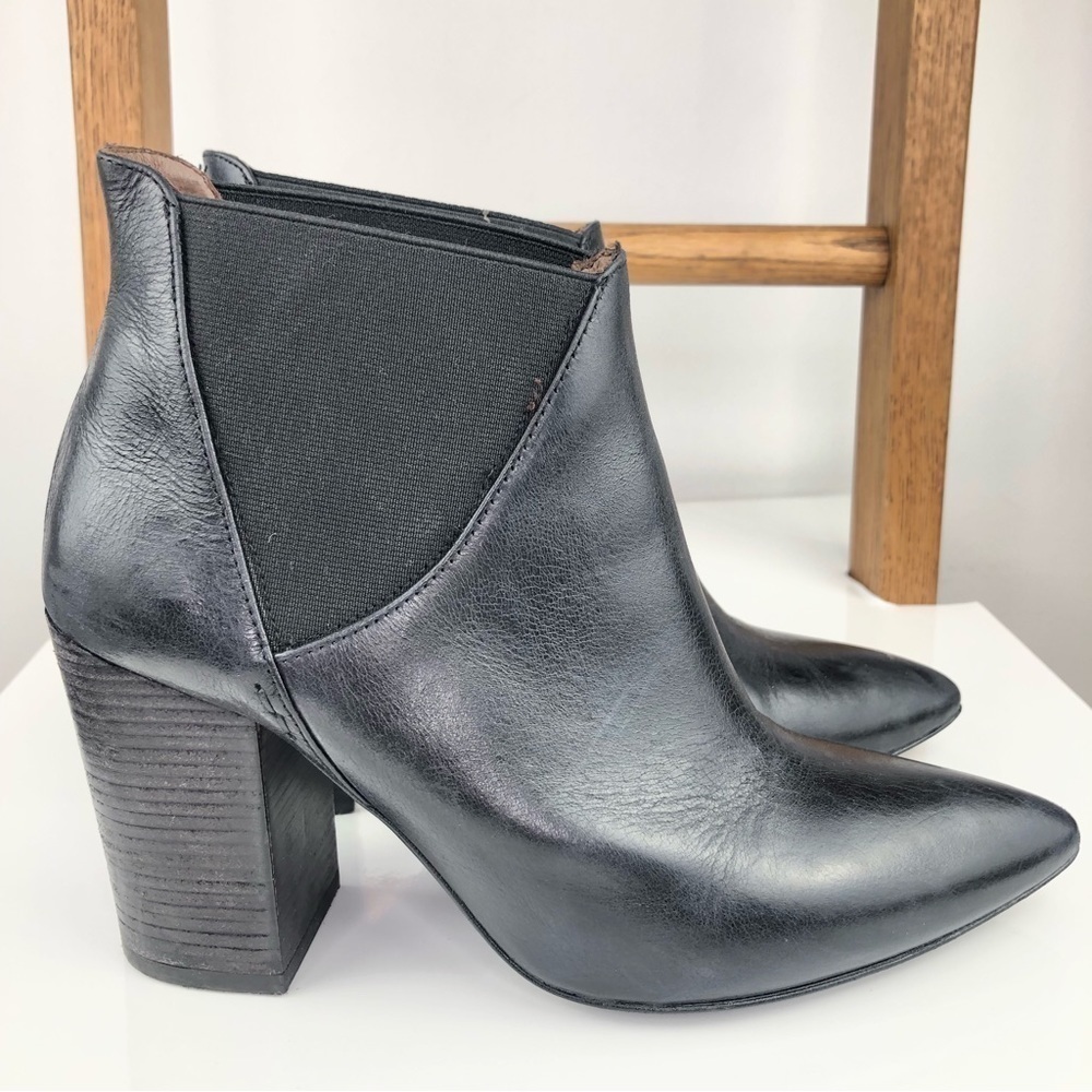 𝅺HUDSON England women’s black leather ankle cowboy style boots size 9